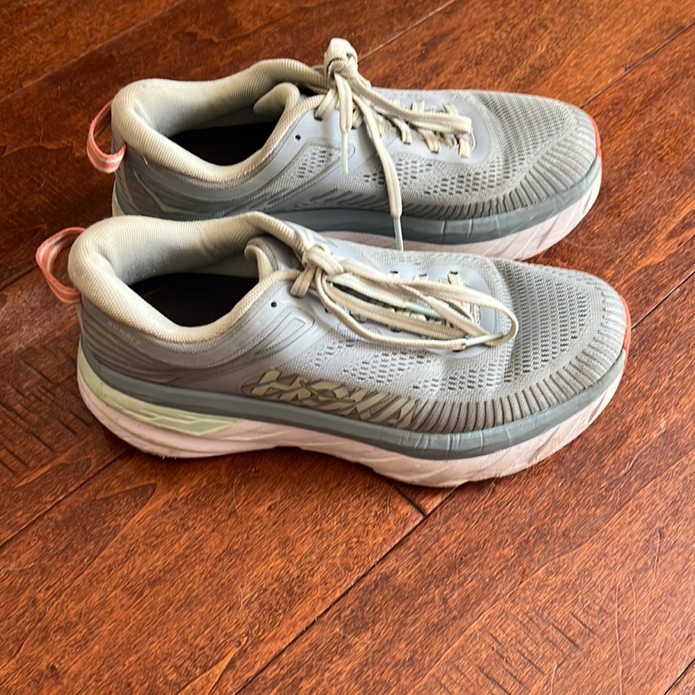 Hoka ONE ONE Bondi 7– size 7 W